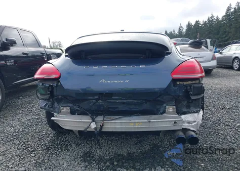 2012 Porsche Panamera 2 z USA, uszkodzony, nr VIN WP0AA2A77CL072793